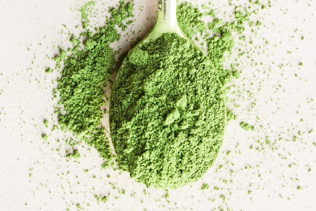 lžíce s kratomem